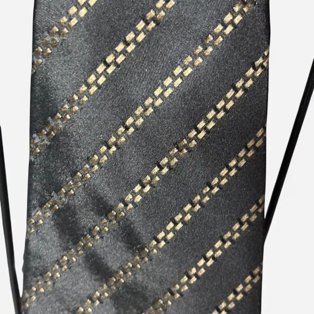 Armani Collezioni Men's Luxury 100% Silk Necktie Gray Woven Geometric Italy